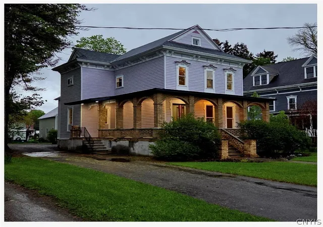 Homes for sale in Oneida, NY | 317 Broad St, Oneida, NY 13421 | MLS# S1666900