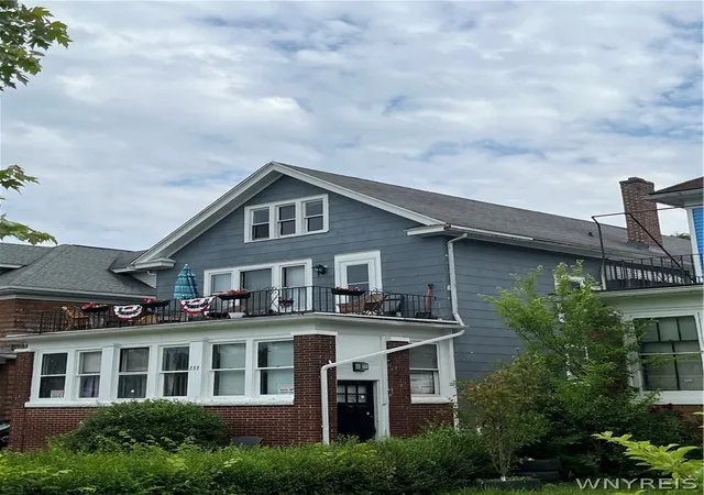 3rd image of 233 Minnesota Ave, Buffalo, NY 14215 | MLS# B1667104