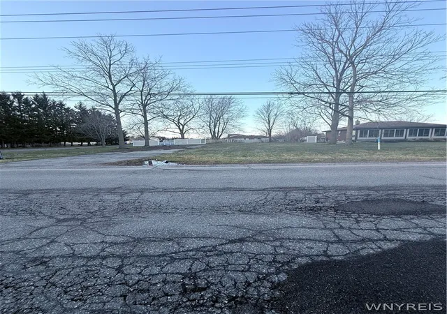 Homes for sale in West Seneca, NY | 238 Schultz Rd, West Seneca, NY 14224 | MLS# B1667059
