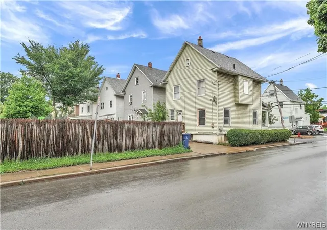 Homes for sale in Buffalo, NY | 109 Stanley St, Buffalo, NY 14206 | MLS# B1666999