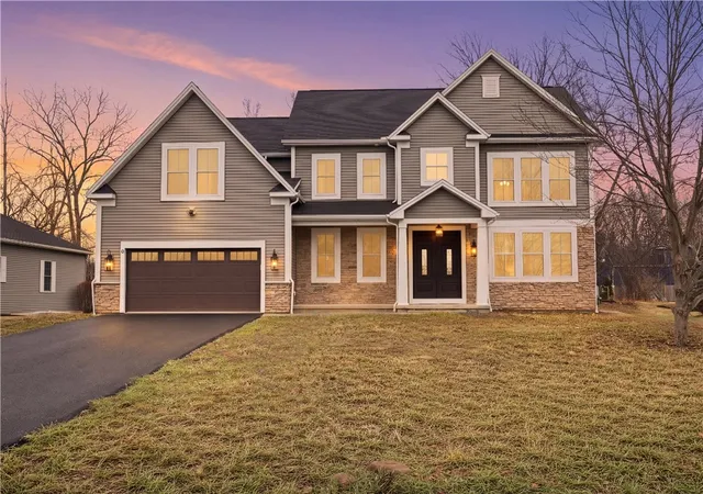 1st image of 8 Nightfrost Ln, Henrietta, NY 14467 | MLS# R1663451