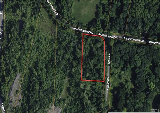 2nd image of 9 Cedar Dr, Bethlehem, NY 12205 | MLS# S1667375