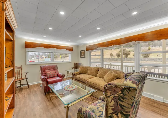 3rd image of 38 Oak St, Deposit, NY 13754 | MLS# R1666890