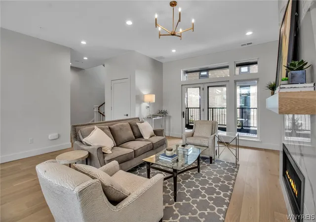 4th image of 244 Lakefront Blvd, Buffalo, NY 14202 | MLS# B1667784