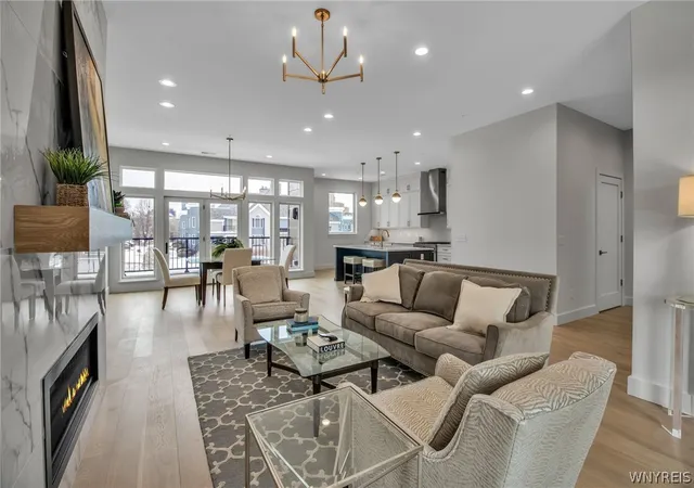 5th image of 244 Lakefront Blvd, Buffalo, NY 14202 | MLS# B1667784