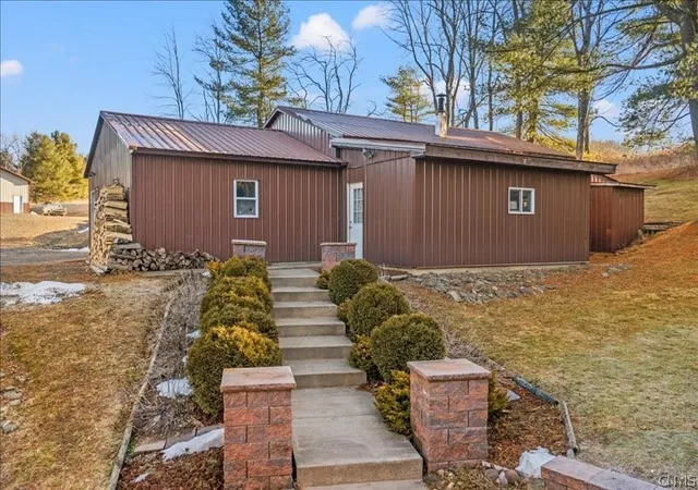3rd image of 144 Owlville Rd, Bainbridge, NY 13733 | MLS# S1666985