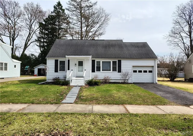 Homes for sale in Utica, NY | 408 Coolidge Rd, Utica, NY 13502 | MLS# S1667779
