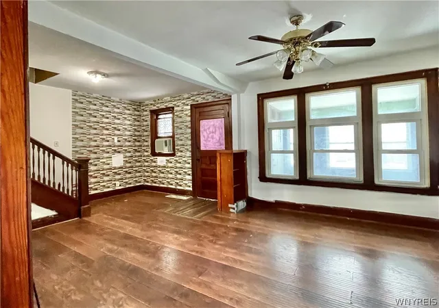 Homes for sale in Buffalo, NY | 463 East St, Buffalo, NY 14207 | MLS# B1667755