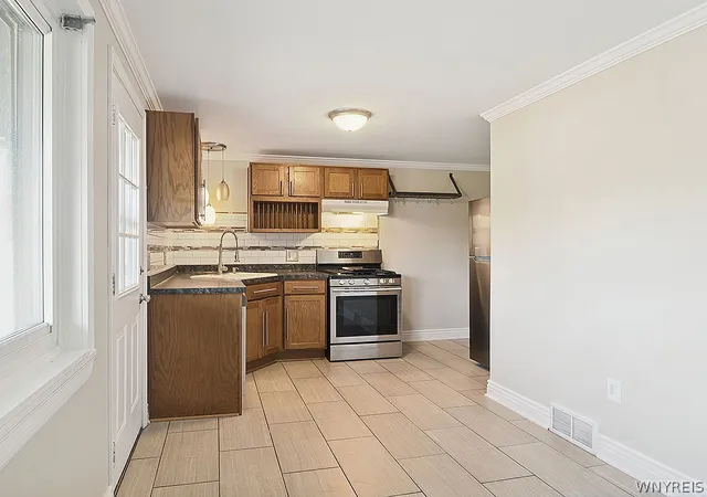 Homes for sale in West Seneca, NY | 1689 Orchard Park Rd, West Seneca, NY 14224 | MLS# B1667370