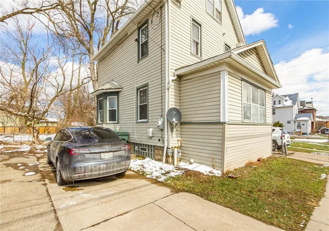 Homes for sale in Rochester, NY | 1734 Clifford Ave, Rochester, NY 14609 | MLS# R1666761