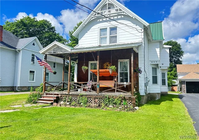 Homes for sale in Attica, NY | 19 Walnut St, Attica, NY 14011 | MLS# B1667752