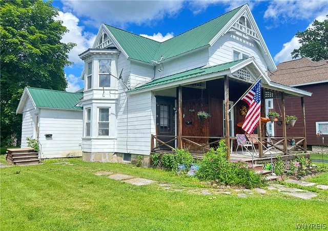 Homes for sale in Attica, NY | 19 Walnut St, Attica, NY 14011 | MLS# B1667752