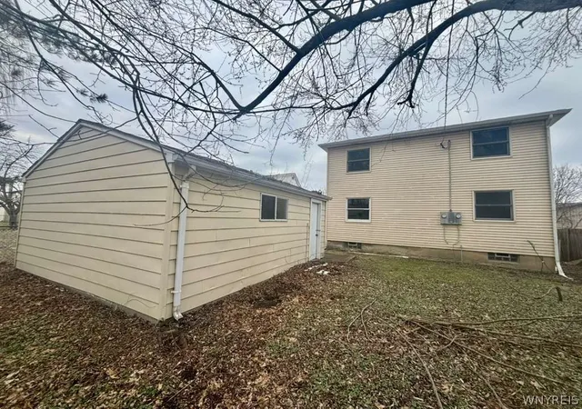 Photo 4 of Sale Pending at 40 Marie Ave, Buffalo, NY 14227 | MLS# B1668004 | Listing updated on 2026-06-25