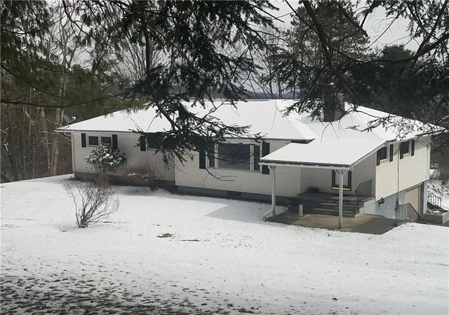 2nd image of 9 Mount Pleasant Dr, Bainbridge, NY 13733 | MLS# R1665501