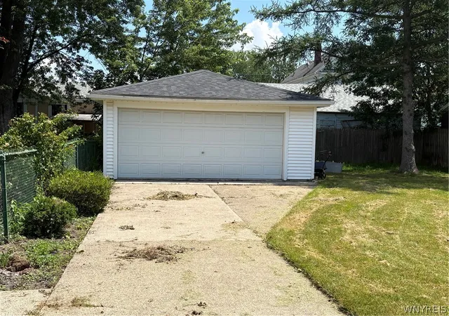 Homes for sale in Niagara Falls, NY | 307 76th St, Niagara Falls, NY 14304 | MLS# B1667647