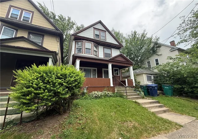 2nd image of 121 Riverside Ave, Buffalo, NY 14207 | MLS# B1664100