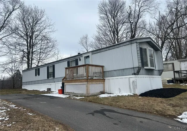 Homes for sale in Herkimer, NY | 239 Colonial Cir, Herkimer, NY 13502 | MLS# S1668163