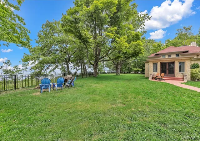 Photo 3 of Mansion for sale at 6970 Lake Shore Rd, Derby, NY 14047 | MLS# B1667970 | Listing updated on 2026-06-12