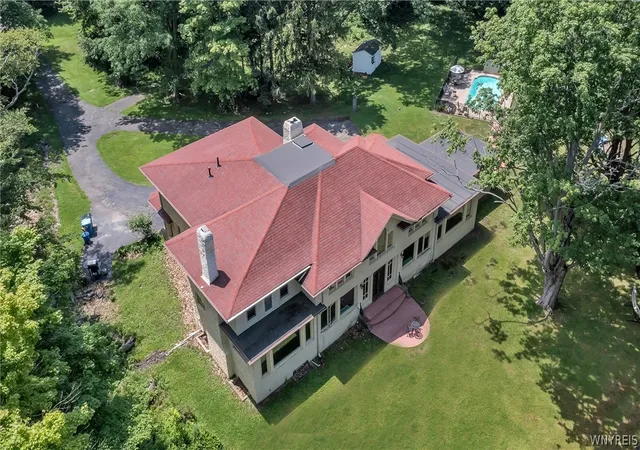 Photo 3 of Single family home for sale at 6970 Lake Shore Rd, Derby, NY 14047 | MLS# B1667970 | Listing updated on 2026-06-12