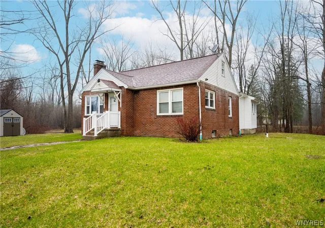Photo 3 of Sale Pending at 5074 Millersport Hwy, East Amherst, NY 14051 | MLS# B1667249 | Listing updated on 2026-06-17