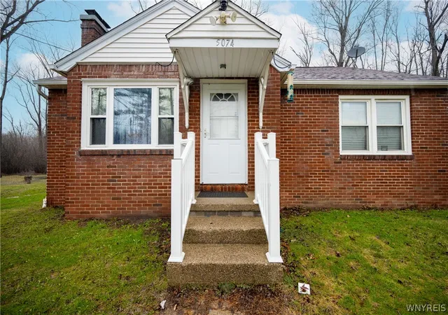 Photo 3 of Sale Pending at 5074 Millersport Hwy, East Amherst, NY 14051 | MLS# B1667249 | Listing updated on 2026-06-17