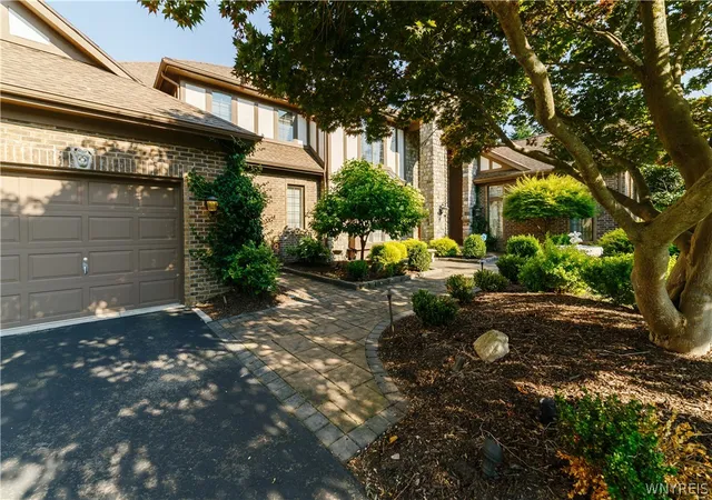 4th image of 7 Beauclaire Ln, Fairport, NY 14450 | MLS# B1668202