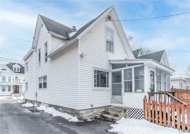 Photo 5 of Single family home for sale at 316 Mullin St, Watertown, NY 13601 | MLS# S1664174 | Listing updated on 2026-07-22