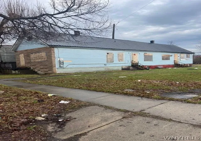 Homes for sale in Buffalo, NY | 145 Strauss St, Buffalo, NY 14212 | MLS# B1668348