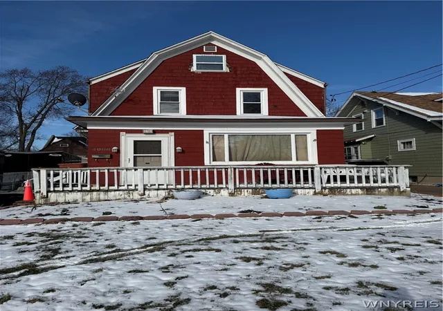 Homes for sale in Niagara Falls, NY | 4006 Deveaux St, Niagara Falls, NY 14305 | MLS# B1667346