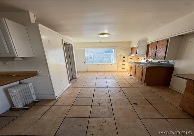 Photo 4 of Single family home for sale at 4006 Deveaux St, Niagara Falls, NY 14305 | MLS# B1667346 | Listing updated on 2026-07-02