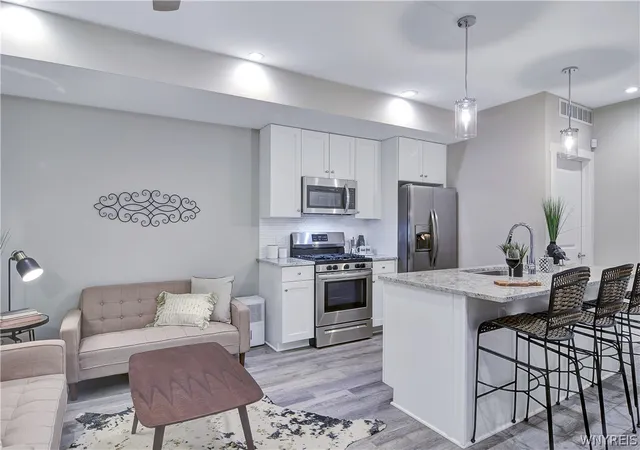 4th image of 30 Horton Pl, Buffalo, NY 14209 | MLS# B1667469