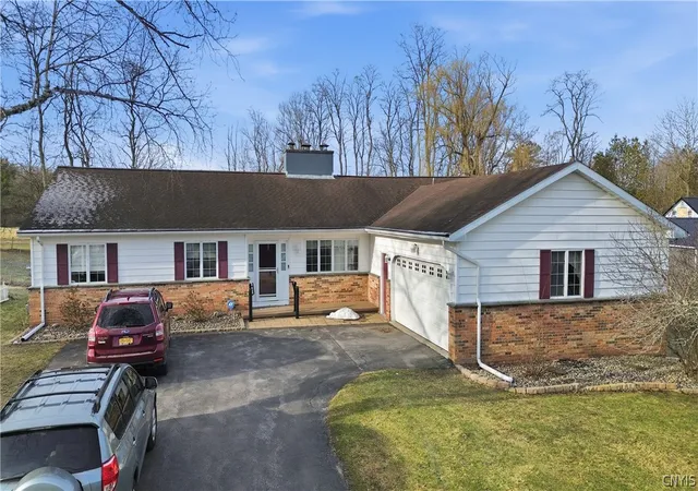 Homes for sale in Kirkland, NY | 116 Homewood Dr, Kirkland, NY 13323 | MLS# S1668420
