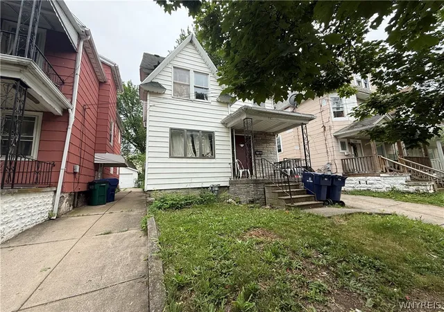 2nd image of 131 Riverside Ave, Buffalo, NY 14207 | MLS# B1664091