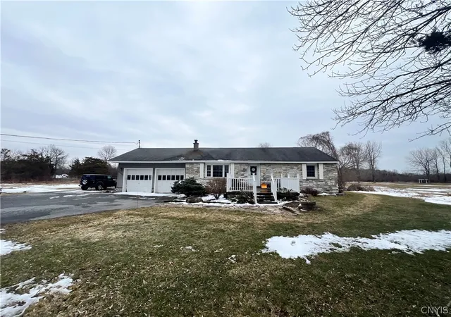 Homes for sale in Hounsfield, NY | 13422 Sulphur Springs Rd, Hounsfield, NY 13685 | MLS# S1668367