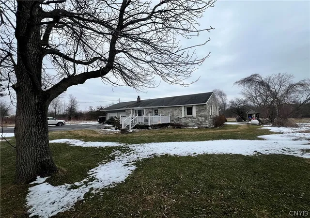 Homes for sale in Hounsfield, NY | 13422 Sulphur Springs Rd, Hounsfield, NY 13685 | MLS# S1668367