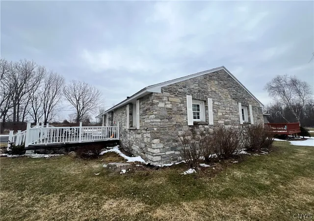 Homes for sale in Hounsfield, NY | 13422 Sulphur Springs Rd, Hounsfield, NY 13685 | MLS# S1668367
