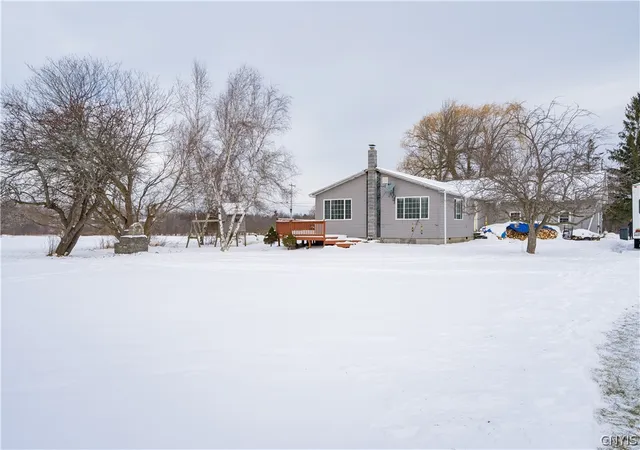 Homes for sale in Hounsfield, NY | 13422 Sulphur Springs Rd, Hounsfield, NY 13685 | MLS# S1668367