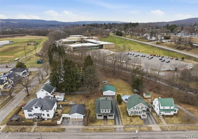 4th image of 305 Graham St, Herkimer, NY 13350 | MLS# S1668584