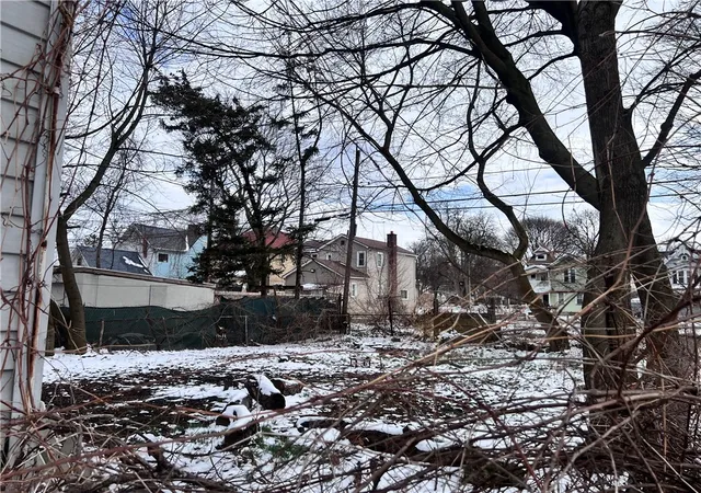 6th image of 21 Locust St, Rochester, NY 14613 | MLS# R1667811