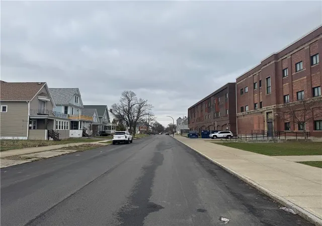 4th image of 368 Auburn Ave, Buffalo, NY 14213 | MLS# R1668428