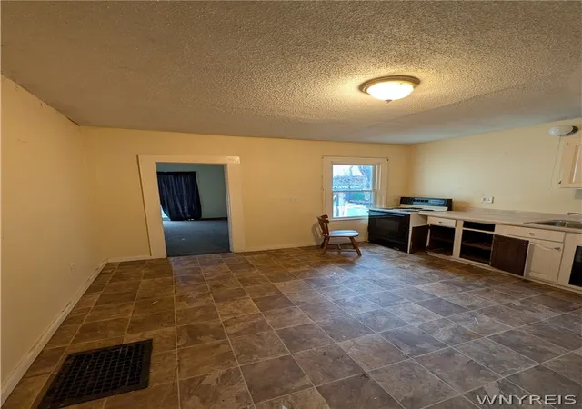 5th image of 66 Van Buren St, Lockport City, NY 14094 | MLS# B1668724