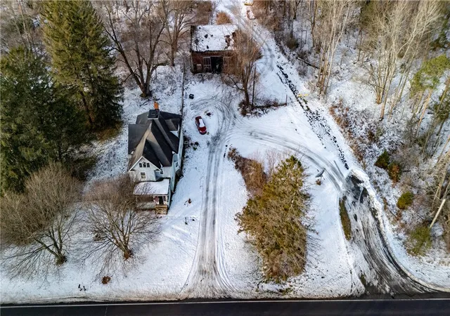 Homes for sale in Phelps, NY | 2256 Townline Rd, Phelps, NY 14456 | MLS# R1668811