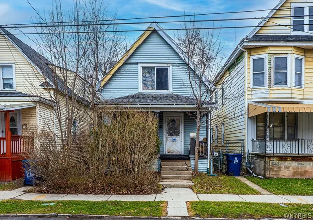 Homes for sale in Buffalo, NY | 221 Chadduck Ave, Buffalo, NY 14207 | MLS# B1668877