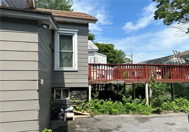 2nd image of 522 Carbon St, Syracuse, NY 13208 | MLS# S1668908