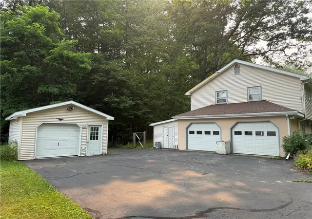 21st image of 10 Weaver Creek Rd, Painted Post, NY 14870 | MLS# R1668183