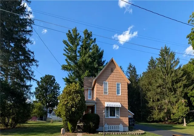 2nd image of 4 Jones St, Hornell, NY 14843 | MLS# R1668601