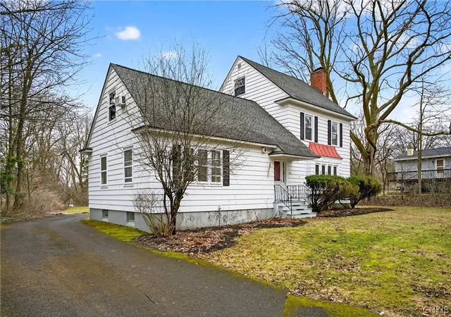 Homes for sale in De Witt, NY | 125 Stoneridge Dr, De Witt, NY 13214 | MLS# S1668868