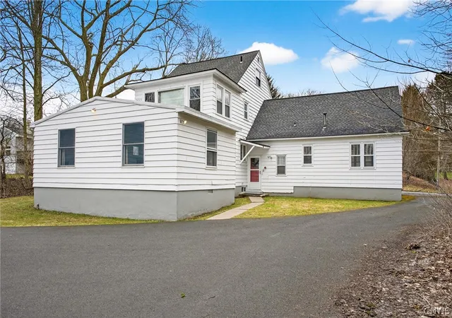 Homes for sale in De Witt, NY | 125 Stoneridge Dr, De Witt, NY 13214 | MLS# S1668868