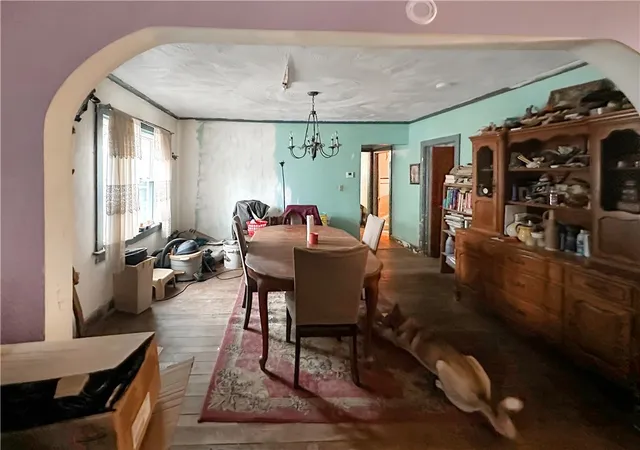 Photo 4 of Sale Pending at 1022 Onondaga Rd, Camillus, NY 13031 | MLS# R1668673 | Listing updated on 2026-06-09