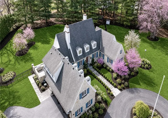 4th image of 509 Allens Creek Rd, Rochester, NY 14618 | MLS# R1662639
